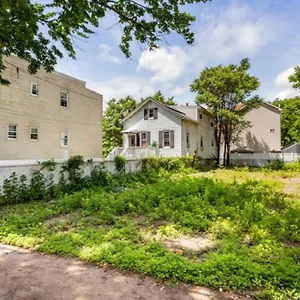 Homestay With A Private Shower, New York