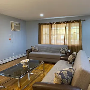 Homestay Haus Serenity, New York