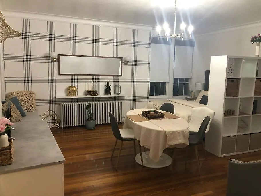 Private Rooms In Townhouse W Shared Baths Qn Bed 1-3Ppl New York